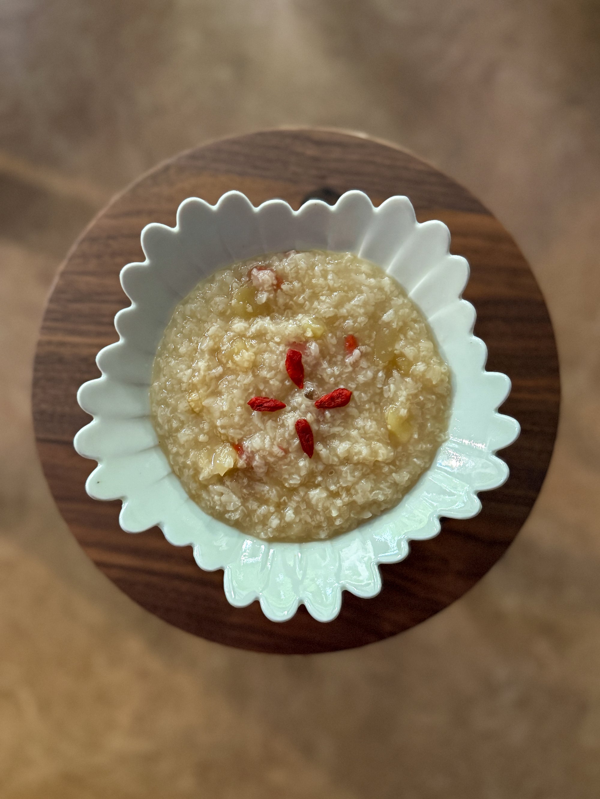 apple, ginger, Goji & glutinous rice congee